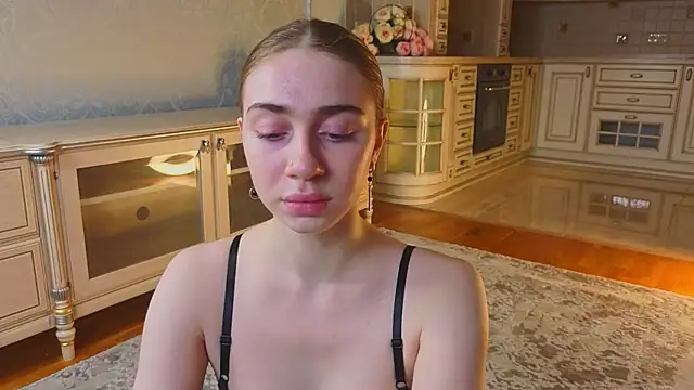 Snapshot of EadlinGillim chatting on November 1, 2025, 4:58 am EadlinGillim online show from November 1, 2025, 4:58 am