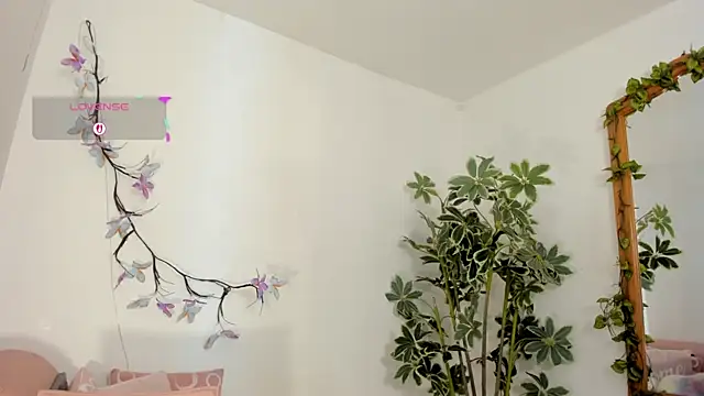 valerieMattson online show from November 26, 2025, 4:30 pm