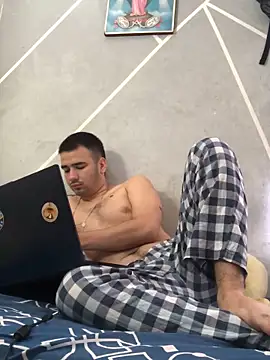 Snapshot of Cesar_Augusto chatting on November 2, 2025, 2:52 pm Cesar Augusto online show from November 2, 2025, 2:52 pm