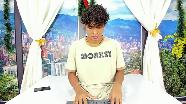 MilthonDelis online show from December 2, 2025, 3:12 am