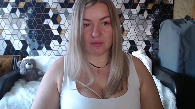 Snapshot of NikaSkylink chatting on February 11, 2026, 5:56 am NikaSkylink online show from February 11, 2026, 5:56 am