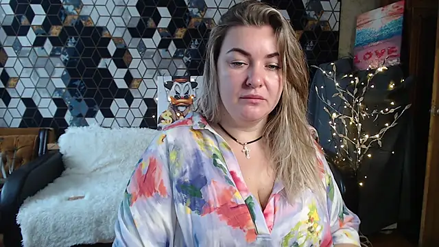 Snapshot of NikaSkylink chatting on February 25, 2026, 5:17 am NikaSkylink online show from February 25, 2026, 5:17 am