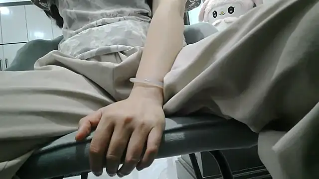 Emachiii online show from April 9, 2026, 12:43 pm