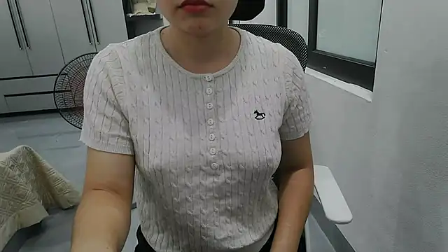 Emachiii online show from July 16, 2026, 12:33 pm