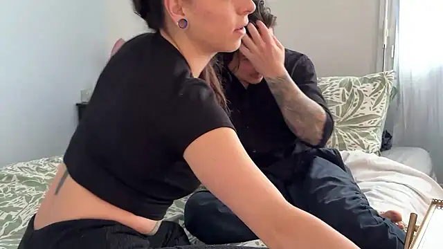 Airelle online show from February 14, 2026, 10:23 am