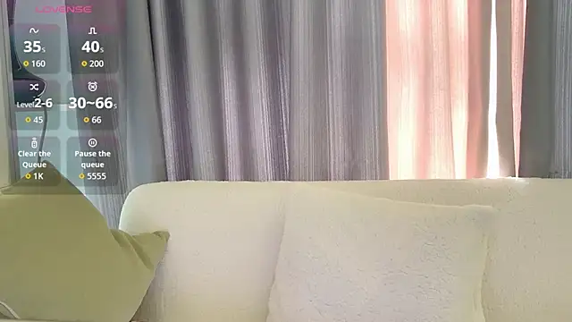 LunaDeVaal online show from April 11, 2026, 5:34 am