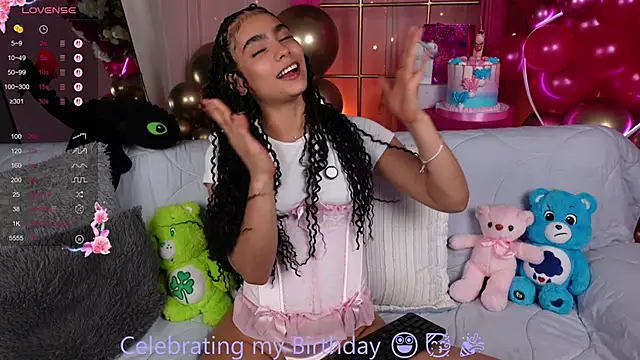 Snapshot of Victoria_Curly chatting on September 26, 2025, 2:59 am Victoria Curly online show from September 26, 2025, 2:59 am