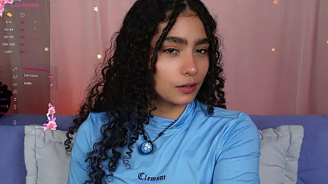 Snapshot of Victoria_Curly chatting on September 29, 2025, 1:00 am Victoria Curly online show from September 29, 2025, 1:00 am