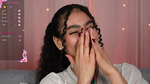 Snapshot of Victoria_Curly chatting on October 6, 2025, 2:20 am Victoria Curly online show from October 6, 2025, 2:20 am