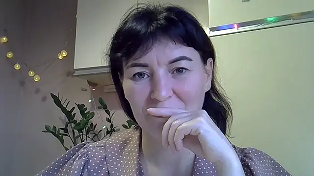 Krystal 82 online show from September 26, 2025, 3:27 pm