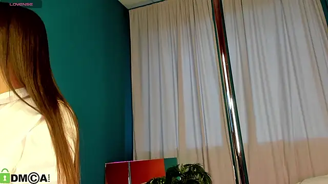 Lillie Miller online show from February 27, 2026, 3:06 am