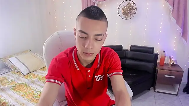 Dereck Boy8 online show from October 6, 2025, 8:28 pm