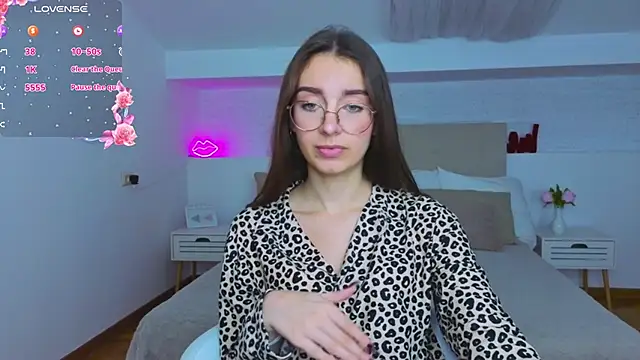 Snapshot of Real_cutie1 chatting on September 26, 2025, 9:52 pm Real cutie1 online show from September 26, 2025, 9:52 pm