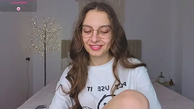 Snapshot of Real_cutie1 chatting on November 23, 2025, 1:33 pm Real cutie1 online show from November 23, 2025, 1:33 pm