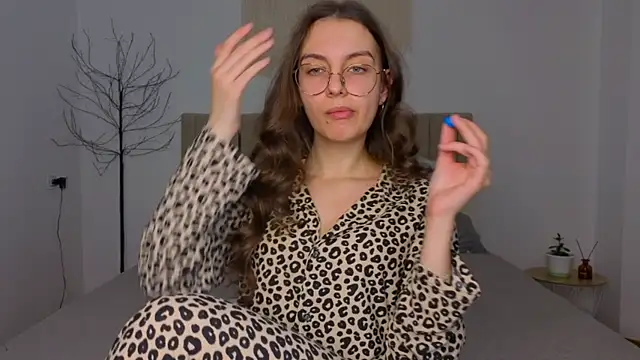 Snapshot of Real_cutie1 chatting on December 1, 2025, 2:22 pm Real cutie1 online show from December 1, 2025, 2:22 pm