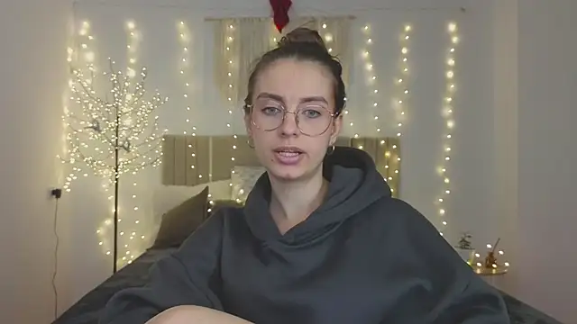 Snapshot of Real_cutie1 chatting on December 20, 2025, 3:08 pm Real cutie1 online show from December 20, 2025, 3:08 pm