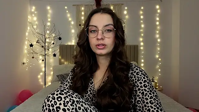 Snapshot of Real_cutie1 chatting on January 6, 2026, 1:48 pm Real cutie1 online show from January 6, 2026, 1:48 pm