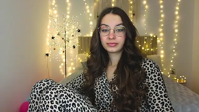 Snapshot of Real_cutie1 chatting on January 15, 2026, 1:37 pm Real cutie1 online show from January 15, 2026, 1:37 pm