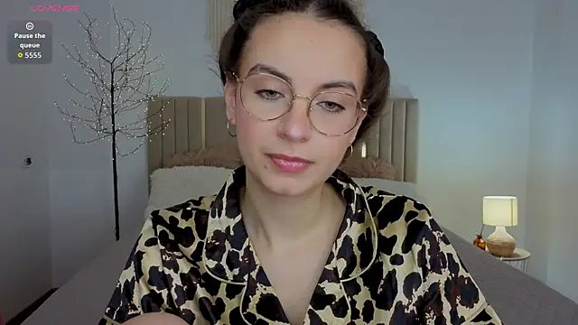 Real cutie1 online show from July 16, 2026, 12:55 pm