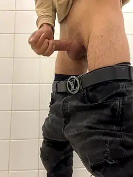 Snapshot of musti312 chatting on September 25, 2025, 9:13 am musti312 online show from September 25, 2025, 9:13 am