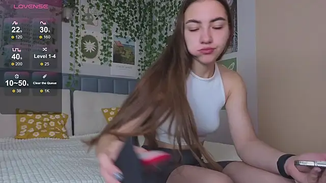 Ashley Pierce online show from September 9, 2025, 4:01 am