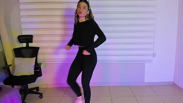 Rachell criss online show from September 30, 2025, 4:17 am