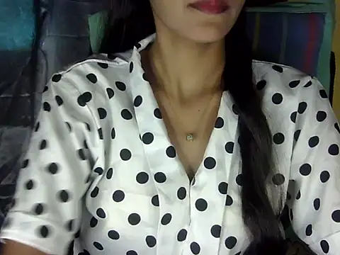 zara Khan0 online show from October 22, 2025, 3:40 am