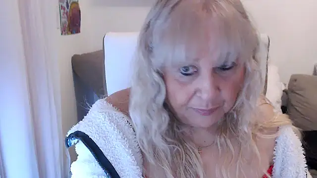 SusiLifeXXX online show from November 27, 2025, 9:28 pm