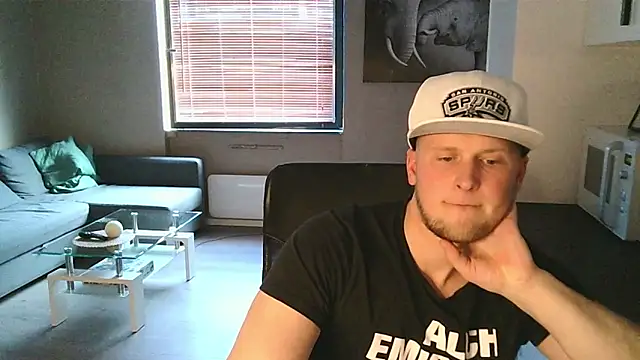 Dartanjanas13 online show from September 17, 2025, 3:03 pm