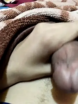 Snapshot of saneer69tew chatting on October 15, 2025, 7:03 pm saneer69tew online show from October 15, 2025, 7:03 pm