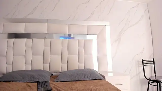 Snapshot of Maia_Park chatting on January 12, 2026, 1:49 pm Maia Park online show from January 12, 2026, 1:49 pm