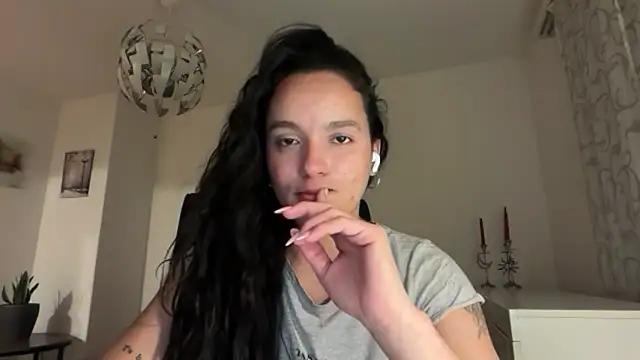 Maia Park online show from April 15, 2026, 9:48 pm