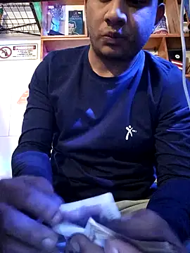 vboli08 online show from October 18, 2025, 1:08 am