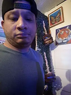 vboli08 online show from November 7, 2025, 11:16 pm