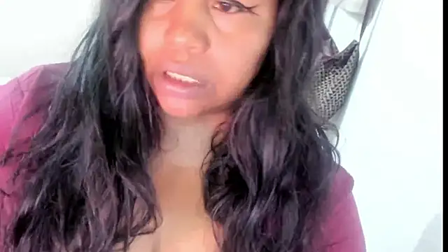 ebonylouissexyhot online show from October 3, 2025, 10:29 pm