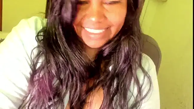 ebonylouissexyhot online show from October 17, 2025, 8:22 pm