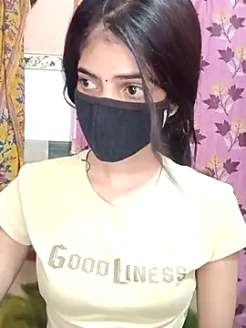 Queen Pooja7 online show from October 4, 2025, 4:27 pm