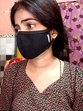 Queen Pooja7 online show from October 9, 2025, 5:33 pm