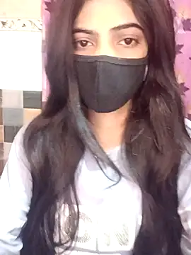 Queen Pooja7 online show from October 26, 2025, 3:51 pm