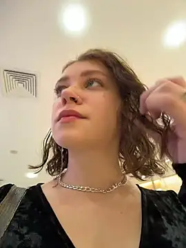 lucy-joy online show from October 11, 2025, 10:25 am