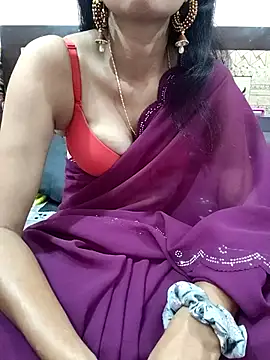 Snapshot of Yourhotsweetgirl chatting on November 3, 2025, 4:14 am Yourhotsweetgirl online show from November 3, 2025, 4:14 am