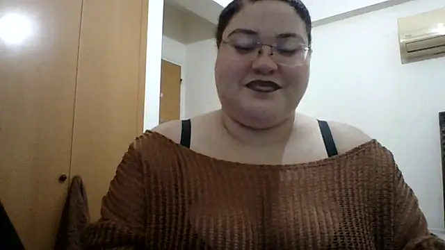 Snapshot of GoddessMocha chatting on October 21, 2025, 9:26 pm GoddessMocha online show from October 21, 2025, 9:26 pm