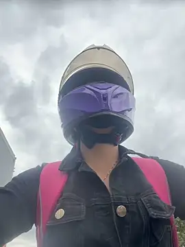 Camilla Miller01 online show from April 10, 2026, 6:12 pm