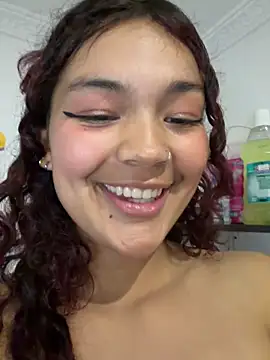 Snapshot of Camilla_Miller01 chatting on June 11, 2026, 12:32 am Camilla Miller01 online show from June 11, 2026, 12:32 am