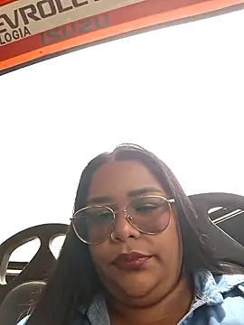 Snapshot of Arena_13 chatting on February 18, 2026, 6:04 pm Arena 13 online show from February 18, 2026, 6:04 pm