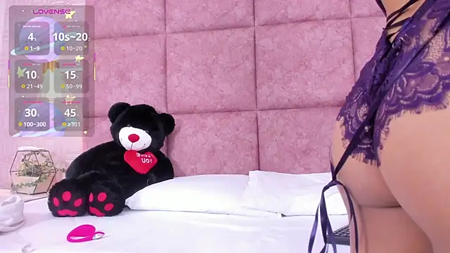 Snapshot of AmyStar1 chatting on May 23, 2026, 11:42 pm AmyStar1 online show from May 23, 2026, 11:42 pm