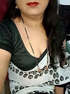 Snapshot of Niharika555 chatting on February 10, 2026, 4:05 am Niharika555 online show from February 10, 2026, 4:05 am