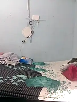 miroqui143 online show from November 2, 2025, 11:40 pm