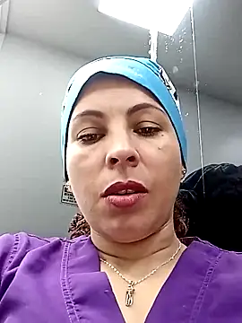 Yanis Ariel12 online show from October 8, 2025, 7:00 pm