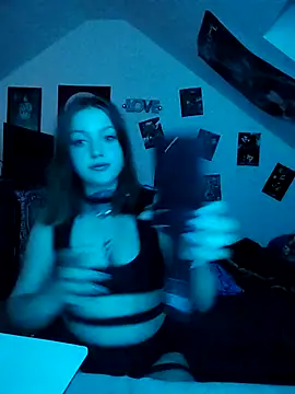 Snapshot of Amatrice_X chatting on May 5, 2026, 8:39 pm Amatrice X online show from May 5, 2026, 8:39 pm